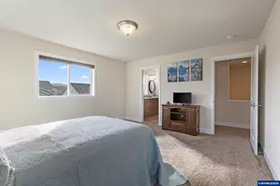 1663 SE Academy St, Dallas, OR 97338 - Photo 19