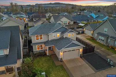 1663 SE Academy St, Dallas, OR 97338 - Photo 3