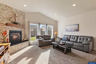 1663 SE Academy St, Dallas, OR 97338 - Photo 11