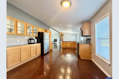 1863 Inland Wy, Springfield, OR 97477 - Photo 13