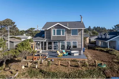 380 Pearl St, Lincoln Beach, OR 97388 - Photo 17