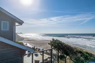 380 Pearl St, Lincoln Beach, OR 97388 - Photo 15