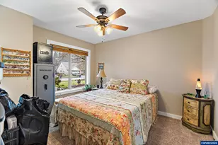 1468 E Burnett St, Stayton, OR 97383 - Photo 25