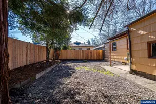 672 Catterlin Ave. NE, Salem, OR 97301 - Photo 13