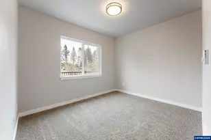 5373 Faith Ave NE, Salem, OR 97305 - Photo 11