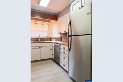 1304 Hawthorne St, Sweet Home, OR 97386 - Photo 15