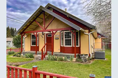 1304 Hawthorne St, Sweet Home, OR 97386 - Photo 1