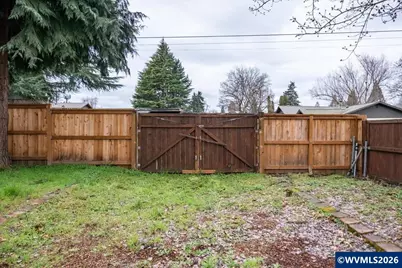 651 20th St NE, Salem, OR 97301 - Photo 37
