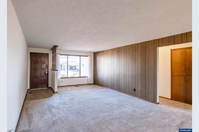 309 S Columbia Dr, Woodburn, OR 97071 - Photo 5