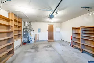 309 S Columbia Dr, Woodburn, OR 97071 - Photo 35