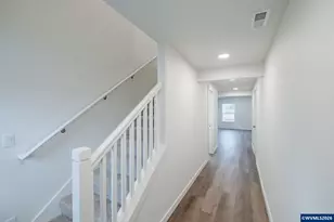 897 SE Blackbird Av, Albany, OR 97322 - Photo 3