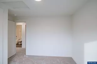 897 SE Blackbird Av, Albany, OR 97322 - Photo 11