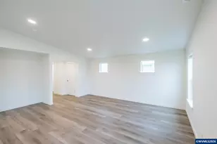 897 SE Blackbird Av, Albany, OR 97322 - Photo 7