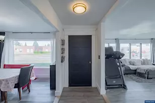 160 Tangent St, Lebanon, OR 97355 - Photo 5