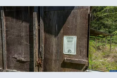 94101 North Way Ln, North Bend, OR 97459 - Photo 19