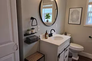 302 Jersey St, Silverton, OR 97381 - Photo 9