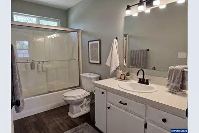 302 Jersey St, Silverton, OR 97381 - Photo 15