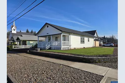 302 Jersey St, Silverton, OR 97381 - Photo 1