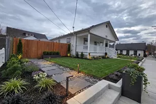 302 Jersey St, Silverton, OR 97381 - Photo 17