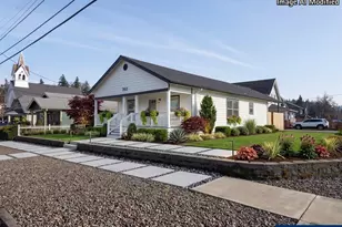 302 Jersey St, Silverton, OR 97381 - Photo 3