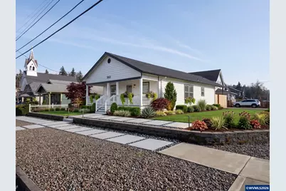 302 Jersey St, Silverton, OR 97381 - Photo 1