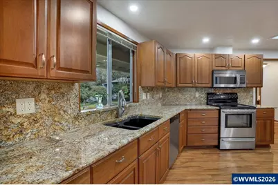 989 SW Hunter St, Dallas, OR 97338 - Photo 15