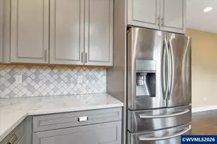 1282 N 3rd (350 E Hollister) Av, Stayton, OR 97383 - Photo 17