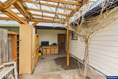 292 NE Conifer Bl, Corvallis, OR 97330 - Photo 17