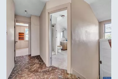 698 Grandview Av, Scotts Mills, OR 97375 - Photo 23