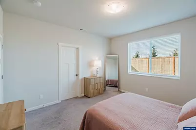 210 Walnut St, Mount Angel, OR 97362 - Photo 23