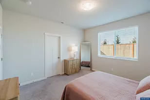 210 Walnut St, Mount Angel, OR 97362 - Photo 23