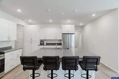 210 Walnut St, Mount Angel, OR 97362 - Photo 7