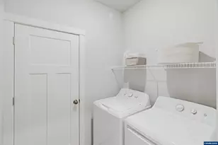 210 Walnut St, Mount Angel, OR 97362 - Photo 39