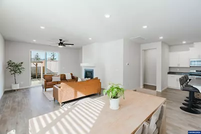 210 Walnut St, Mount Angel, OR 97362 - Photo 15