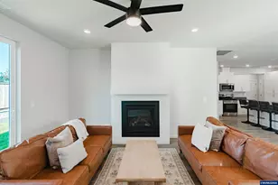 210 Walnut St, Mount Angel, OR 97362 - Photo 19