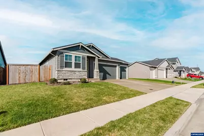 210 Walnut St, Mount Angel, OR 97362 - Photo 3