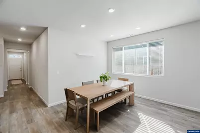 210 Walnut St, Mount Angel, OR 97362 - Photo 11