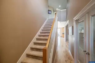 2697 Broadway St NW, Albany, OR 97321 - Photo 35