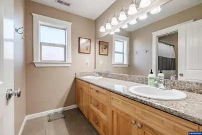 2697 Broadway St NW, Albany, OR 97321 - Photo 43