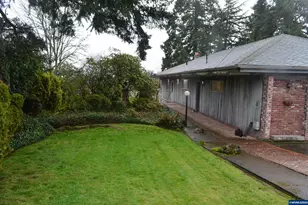 550 Riverview Dr NW, Salem, OR 97304 - Photo 3