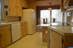 550 Riverview Dr NW, Salem, OR 97304 - Photo 11