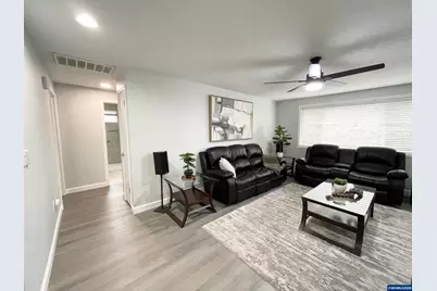 403 E Clackamas Cir, Woodburn, OR 97071 - Photo 15