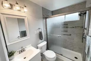 403 E Clackamas Cir, Woodburn, OR 97071 - Photo 7