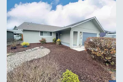 403 E Clackamas Cir, Woodburn, OR 97071 - Photo 11