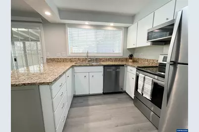 403 E Clackamas Cir, Woodburn, OR 97071 - Photo 23