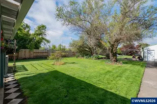 220 View Ln, Lebanon, OR 97355 - Photo 5