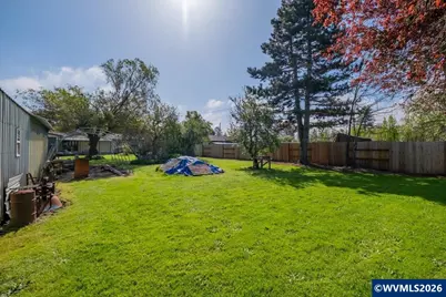 220 View Ln, Lebanon, OR 97355 - Photo 39