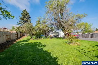 220 View Ln, Lebanon, OR 97355 - Photo 37