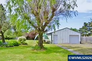 220 View Ln, Lebanon, OR 97355 - Photo 3