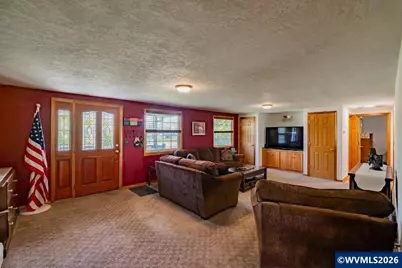 220 View Ln, Lebanon, OR 97355 - Photo 9